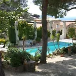 L' Escapade & Restaurant 乐普拉代