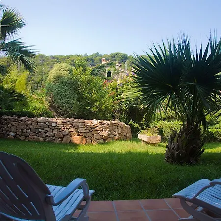 L' Escapade & Restaurant מלון