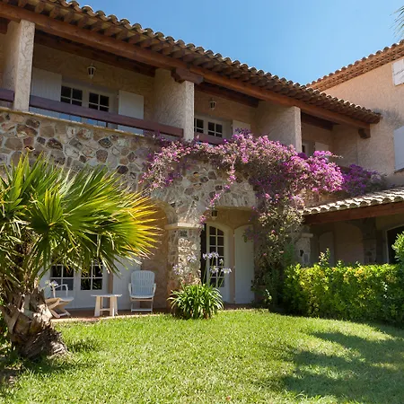 L' Escapade & Restaurant