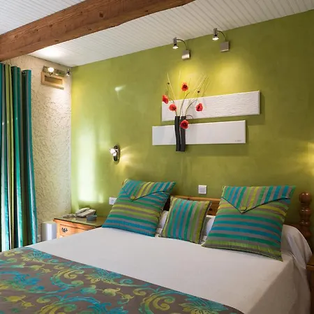 L' Escapade & Restaurant 3* Ле-Праде