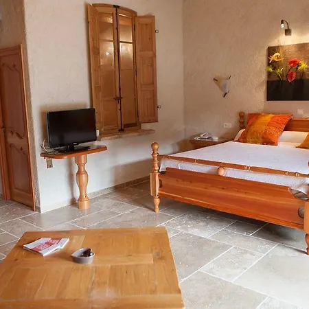 L' Escapade & Restaurant Le Pradet