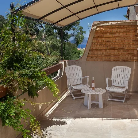 L' Escapade & Restaurant Отель 3*