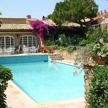 L' Escapade & Restaurant