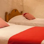 L' Escapade & Restaurant 3*