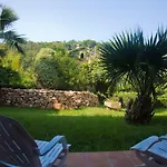 L' Escapade & Restaurant Hotel