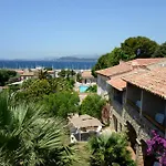 Hotel L' Escapade & Restaurant Le Pradet