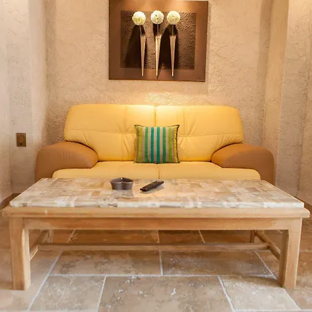 Otel L' Escapade & Restaurant