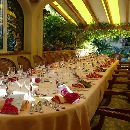 L' Escapade & Restaurant