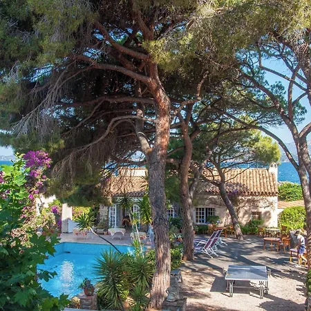 L' Escapade & Restaurant Otel Le Pradet