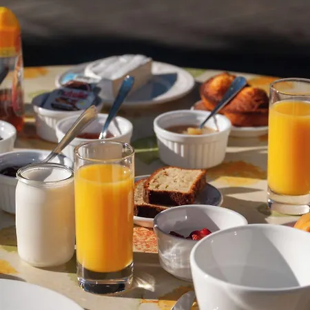 L' Escapade & Restaurant 3*