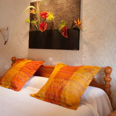 L' Escapade & Restaurant Otel Le Pradet