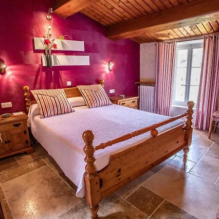 L' Escapade & Restaurant 3*