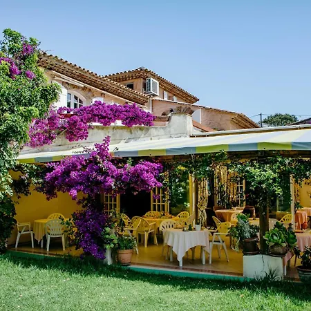 L' Escapade Hôtel&restaurant Le Pradet