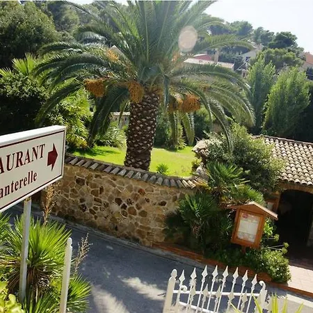 Otel L' Escapade & Restaurant Le Pradet