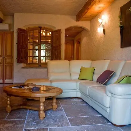 Otel L' Escapade & Restaurant 3*