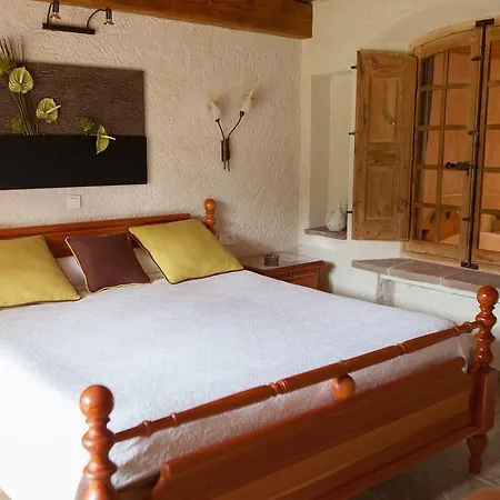 L' Escapade & Restaurant Otel Le Pradet