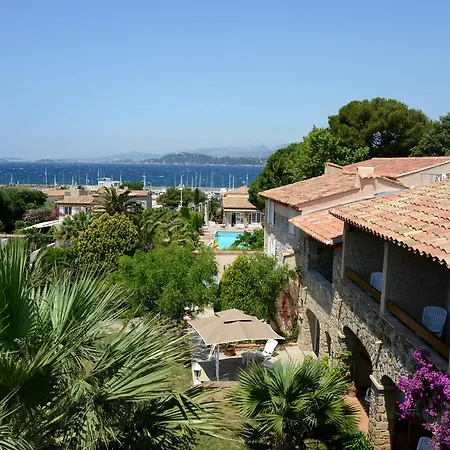 Otel L' Escapade & Restaurant Le Pradet