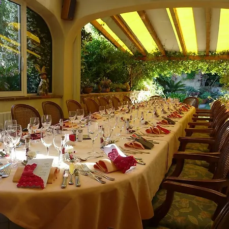 L' Escapade & Restaurant 3*