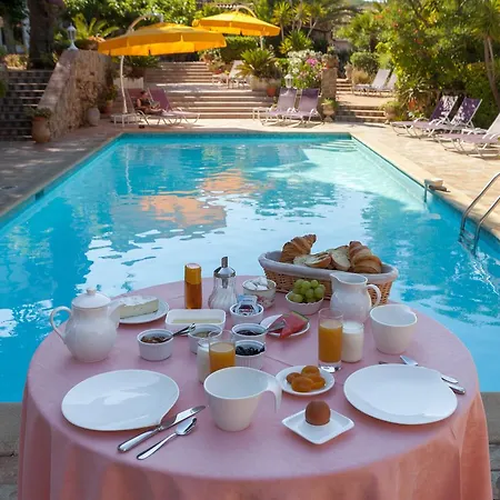 L' Escapade & Restaurant