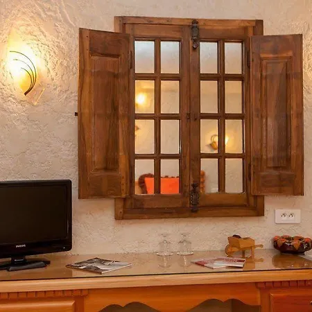 L' Escapade & Restaurant Otel Le Pradet