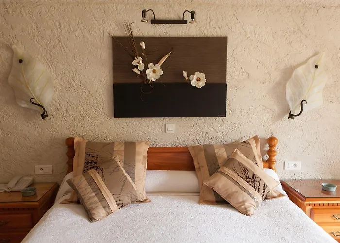 L' Escapade & Restaurant Hotel