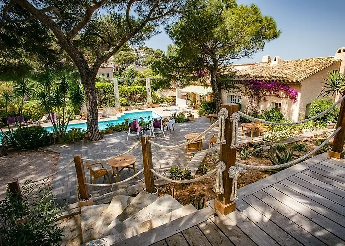 Hotel L' Escapade & Restaurant 3*