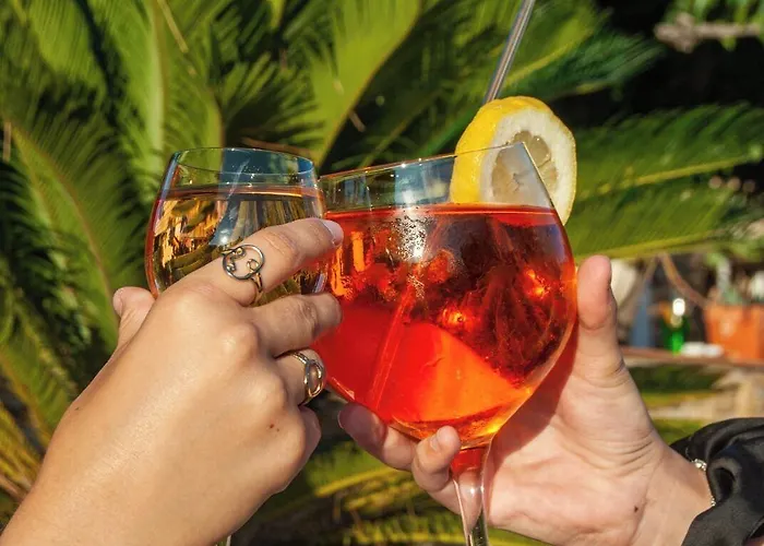 Hotel L' Escapade & Restaurant Le Pradet