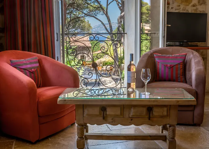 L' Escapade & Restaurant Le Pradet