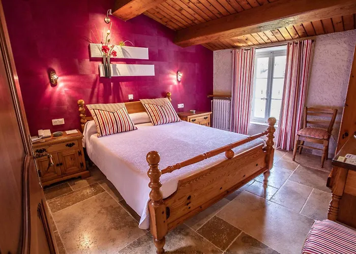 L' Escapade & Restaurant 3*