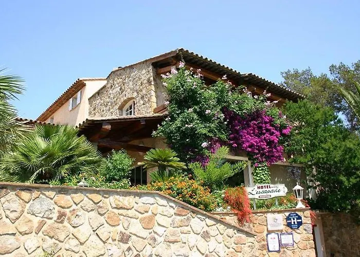 L' Escapade & Restaurant Hotel Le Pradet