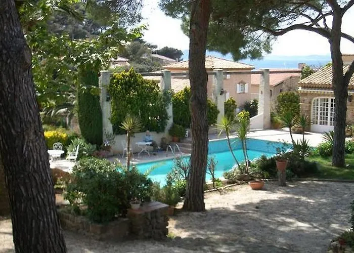 L' Escapade Hôtel&restaurant Le Pradet