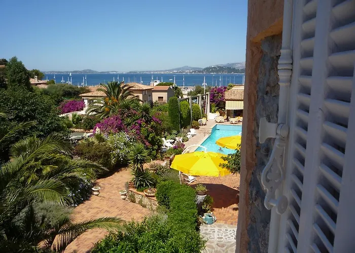 L' Escapade Hôtel&restaurant Hotel Le Pradet