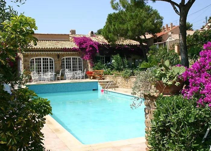 L' Escapade & Restaurant Le Pradet