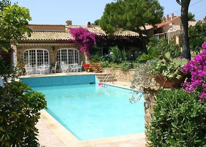 L' Escapade & Restaurant